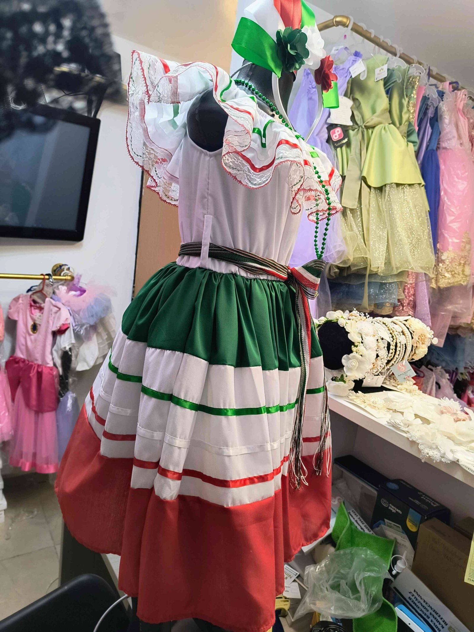 Vestido Folclórico de Adelita y Fajilla Tricolor - Imagen 3